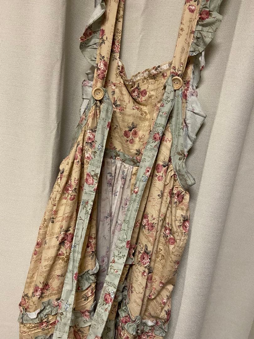 モモコハウス　エプロン