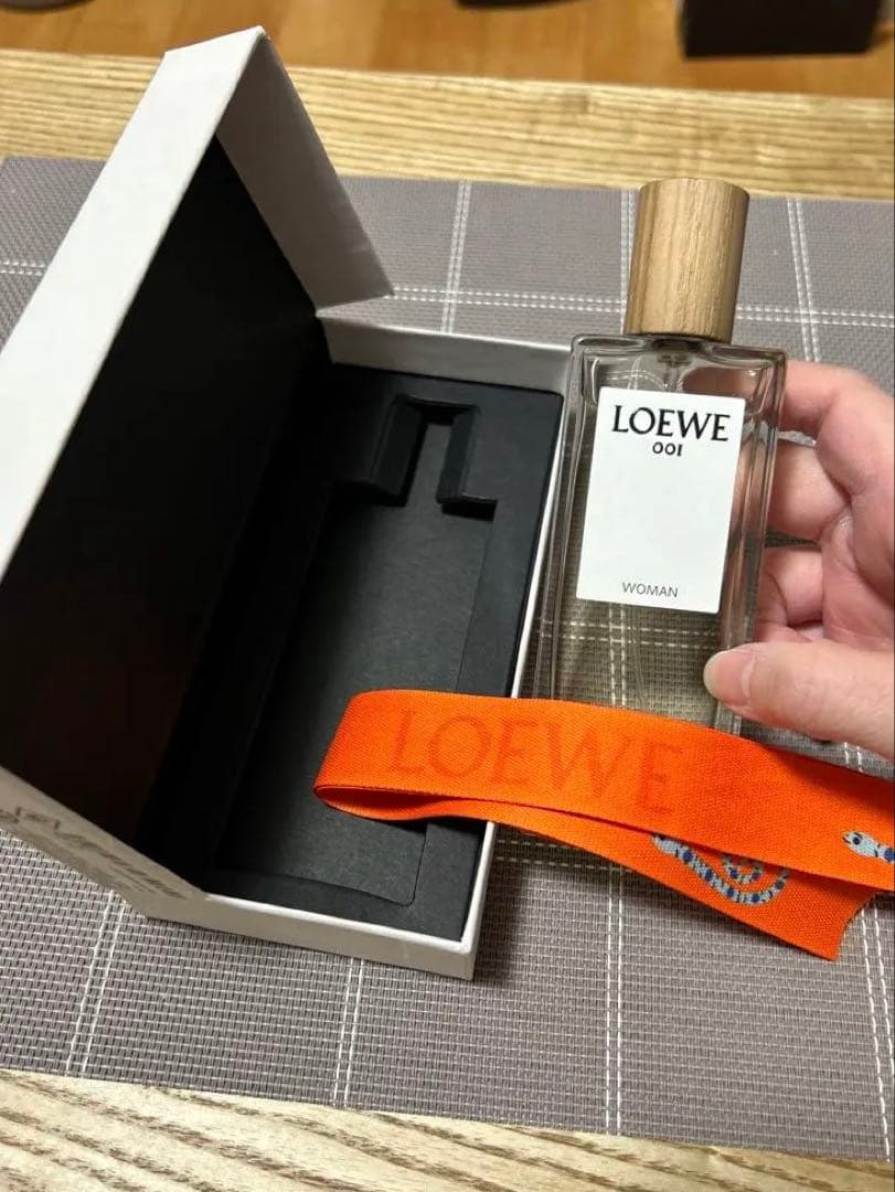 LOEWE 001 Eau de Parfum 50ml 女性用