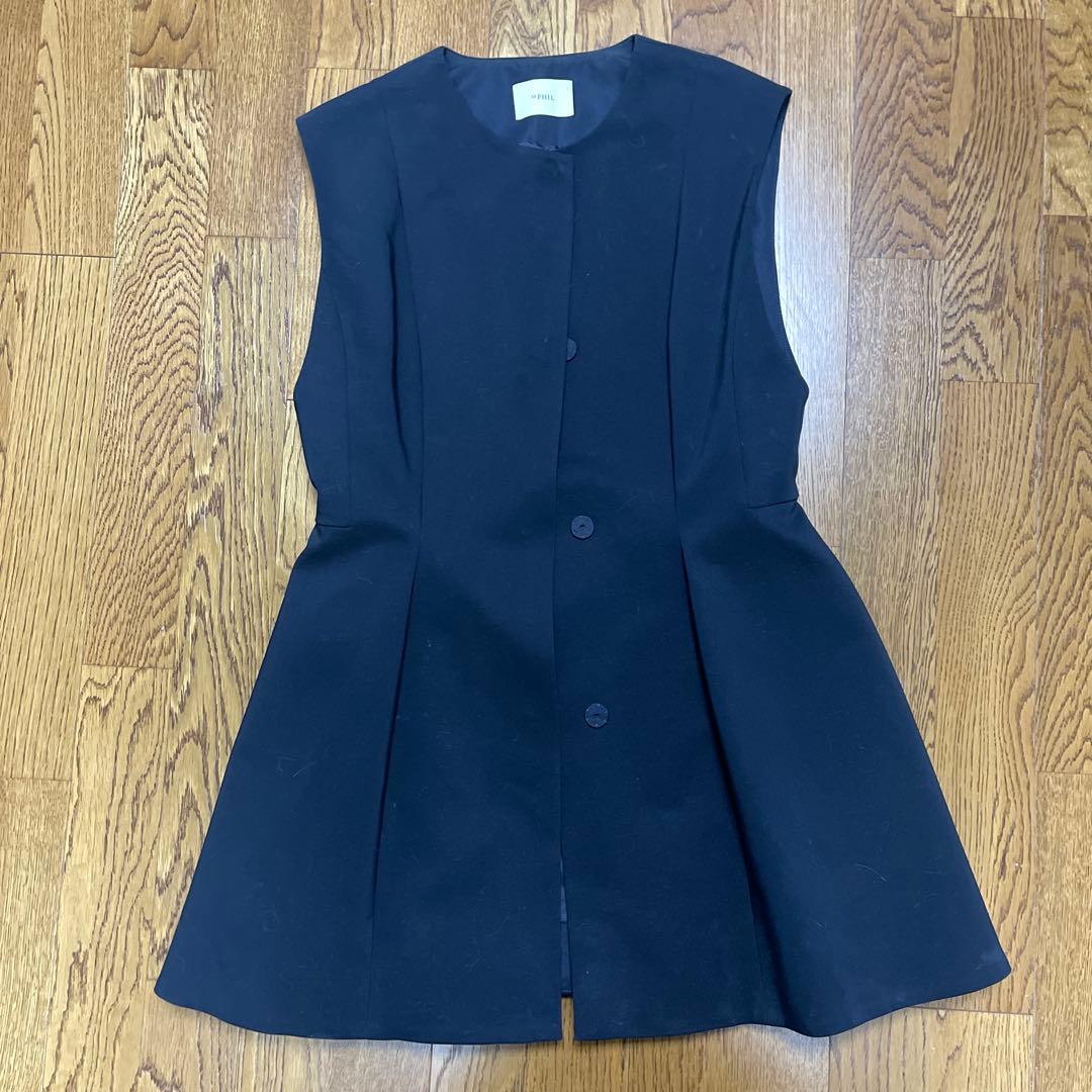 【1/25まで値下げします】LE PHIL ベスト サイズF