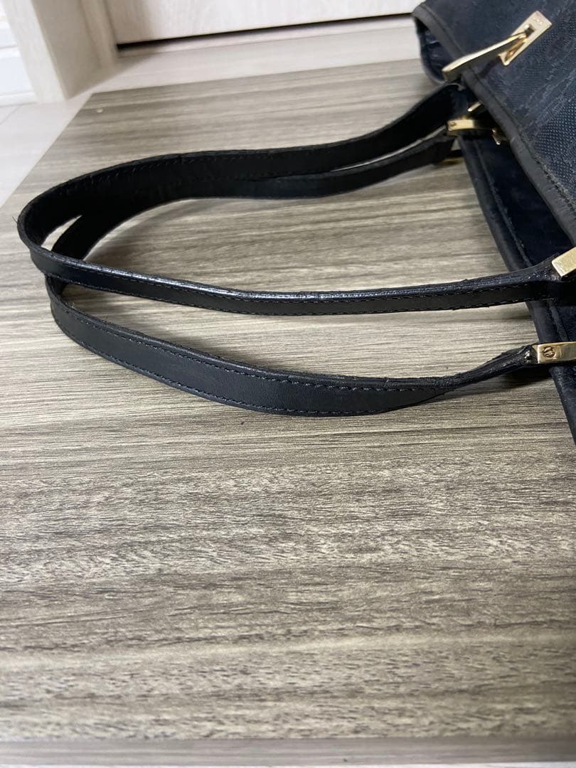 GUCCI トートバッグ　GG柄　キャンバス　ブラック　大容量