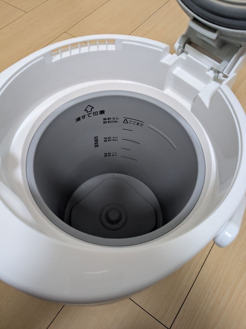 二*ま様 象印 スチーム式加湿器 EE-RT50-WA ホワイト