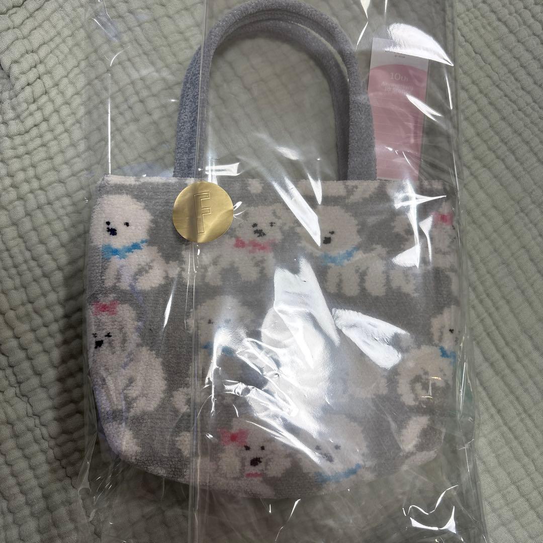 新品タグ付き⭐︎フェイラー　もふもふわんちゃんトート　シルバーグレー