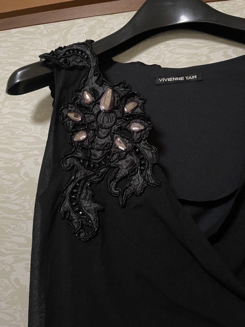 希少　ヴィヴィアンタム　パワーネット　装飾付き　花　タンクトップ　黒