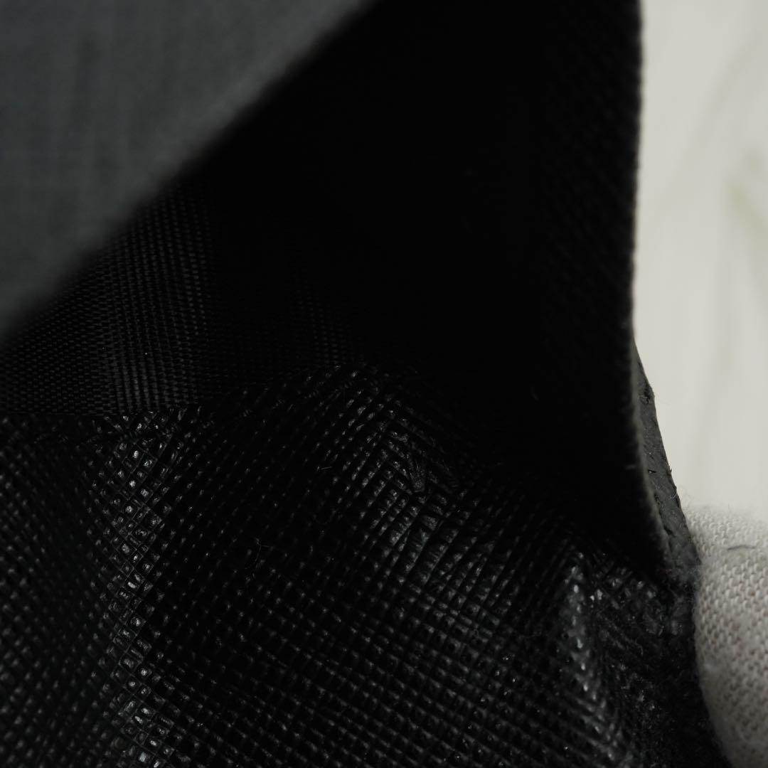 ほぼ未使用品　箱付き　PRADA プラダ　6連キーケース　サフィアーノ　ブラック