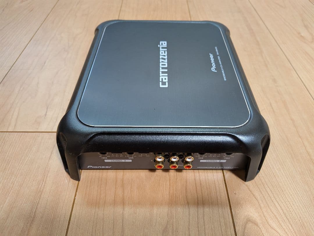 Pioneer carrozzeria アンプ 本体 gm-d8400