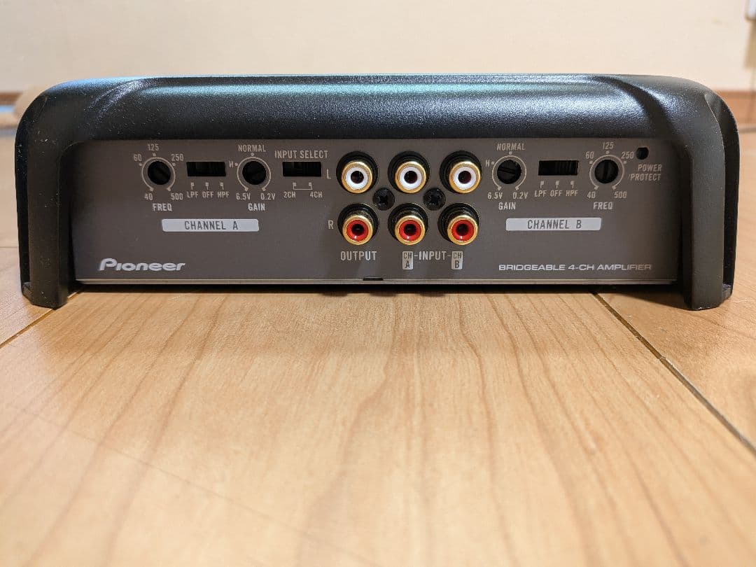 Pioneer carrozzeria アンプ 本体 gm-d8400