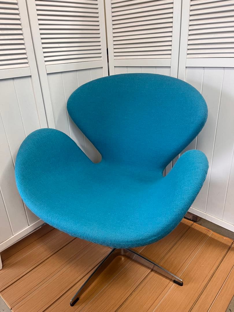 府中のお兄さん！スワンチェア　ターコイズブルー　名作　リプロダクト