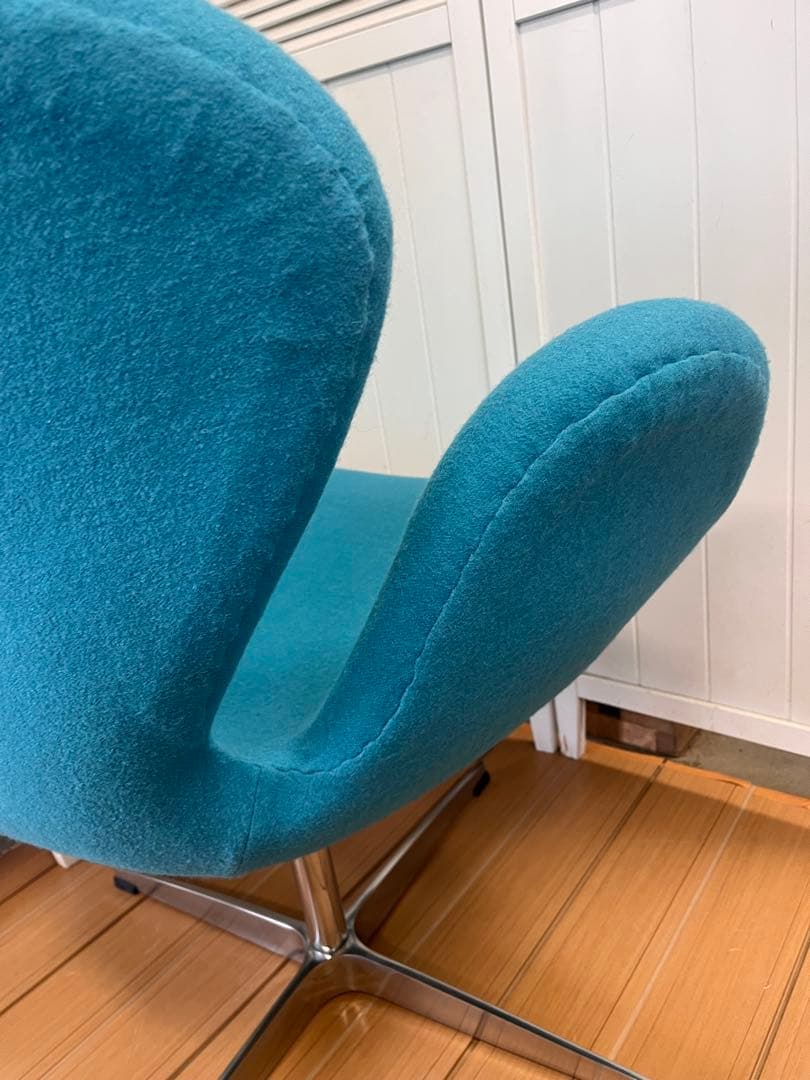 府中のお兄さん！スワンチェア　ターコイズブルー　名作　リプロダクト