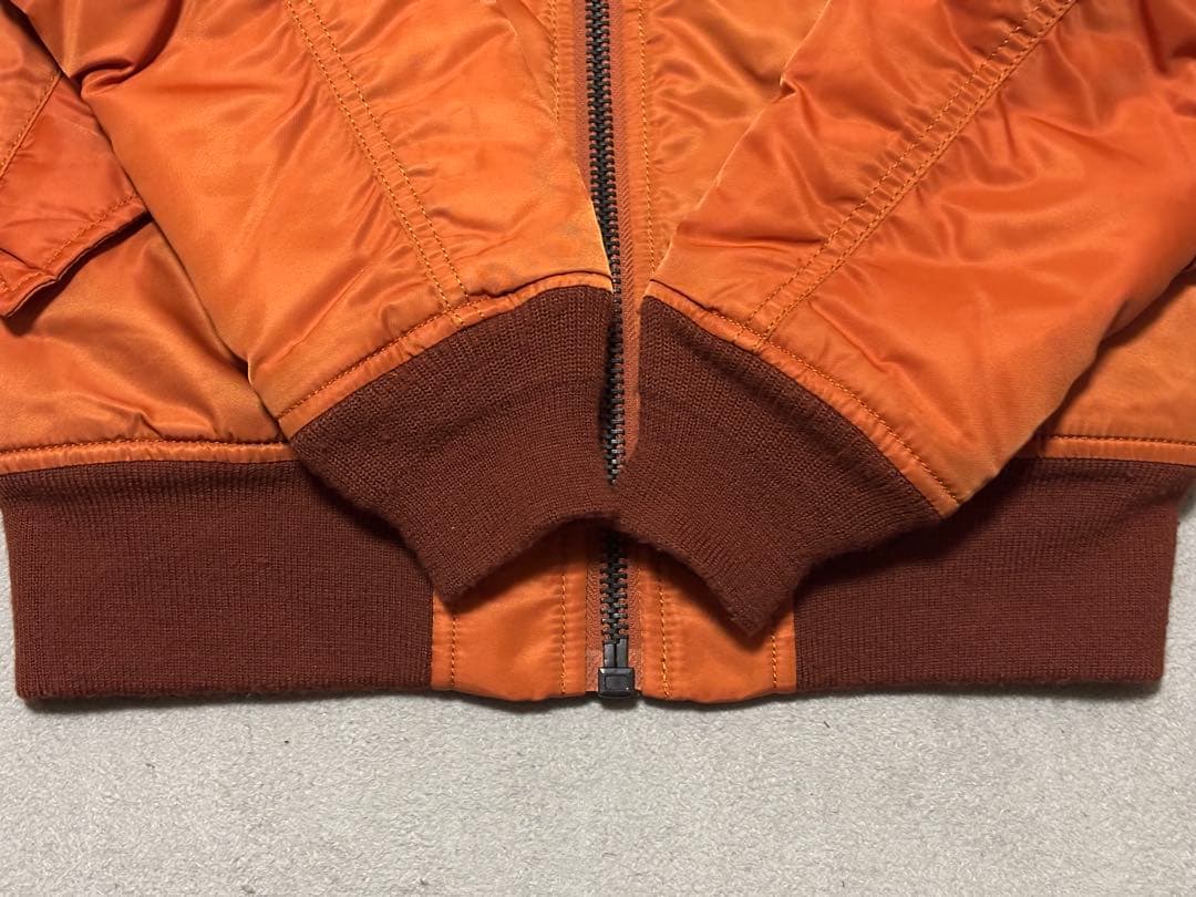 【超美品】AVIREX / MA-1 フライングシャーク