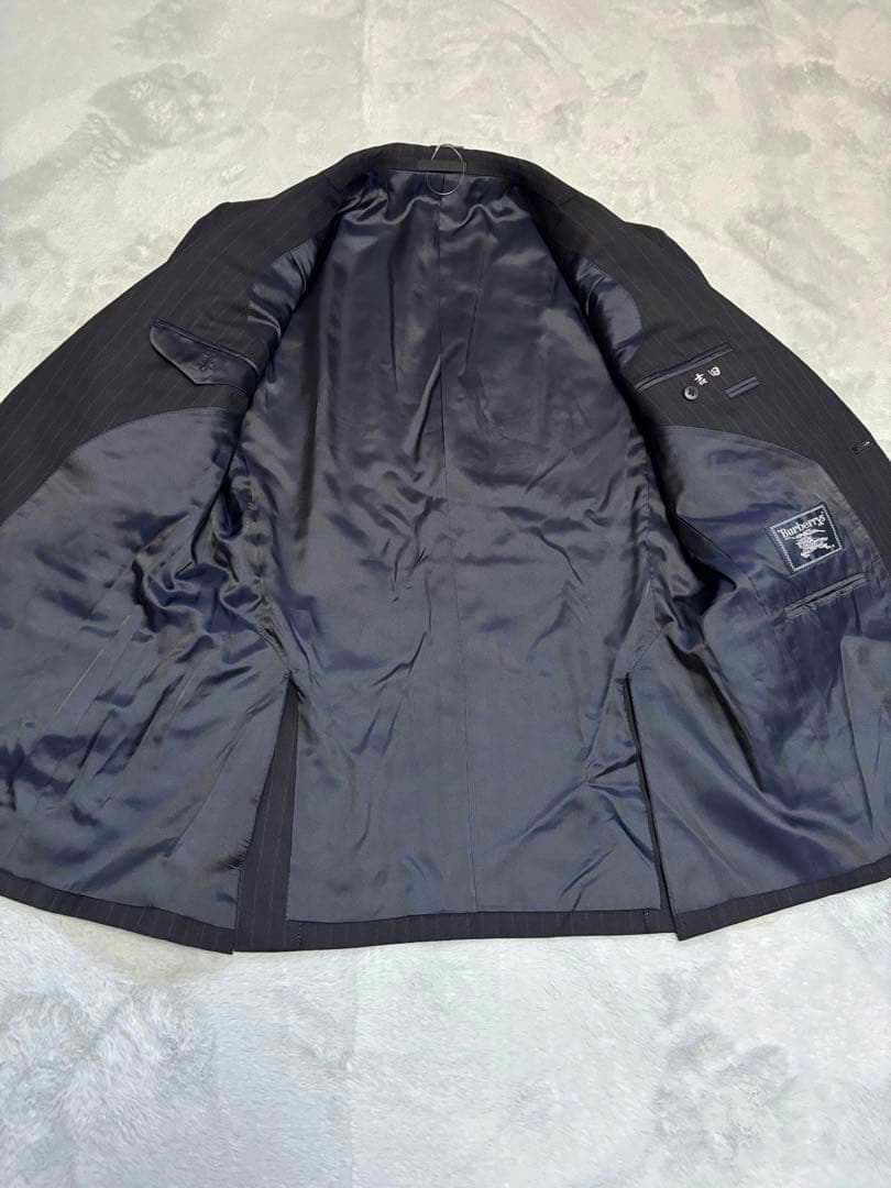 【美品】バーバリー　セットアップスーツ　濃紺ストライプ スーツ 表地毛100%