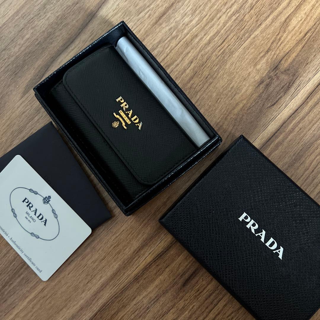 PRADA プラダ　キーケース　ブラック