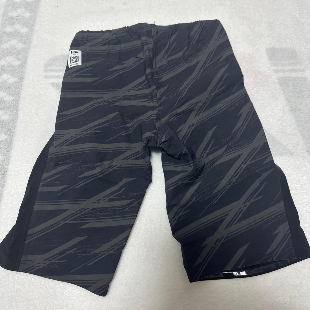 ミズノ競泳水着 GX SONIC V　Mサイズ