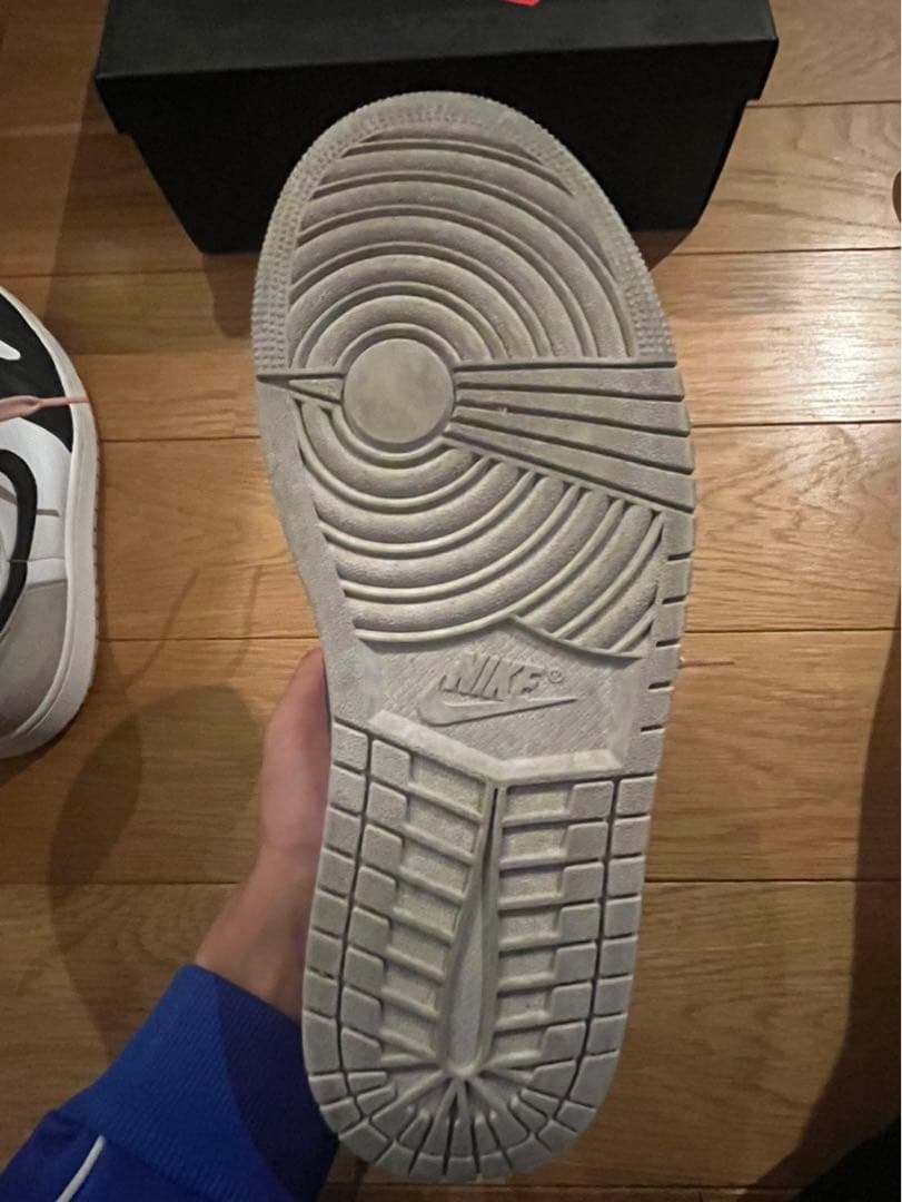 エアジョーダン1 レトロ ハイ og ブリーチドコーラル お値下げ中♫