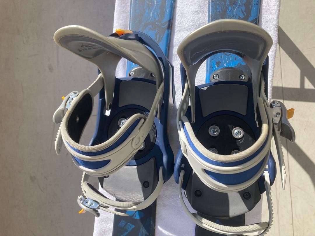 ショートスキー(ファン)　スノーボードブーツ用SALOMON ビィンディング無し