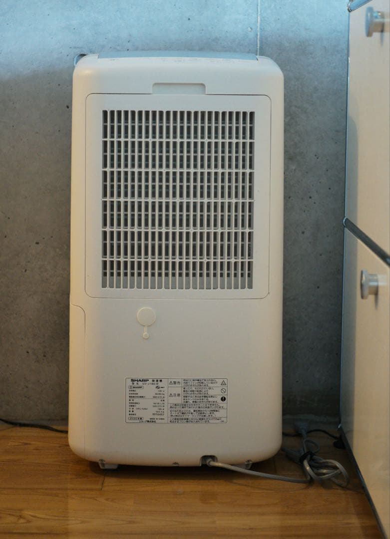 SHARP プラズマクラスター除湿機 CV-J180W 衣類乾燥・消臭機能付き