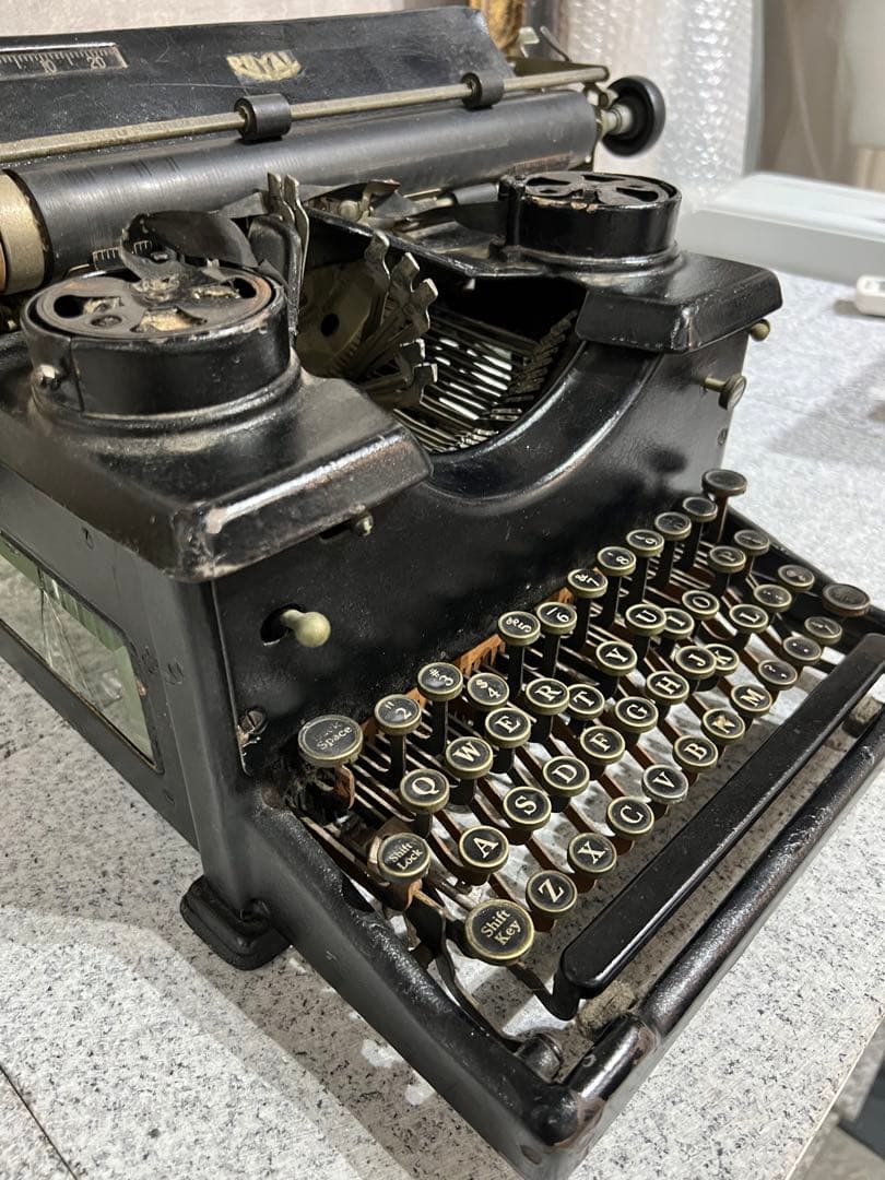 2月セール中です。ビンテージ/アンティークRETA タイプライター