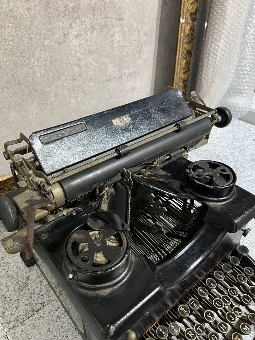 2月セール中です。ビンテージ/アンティークRETA タイプライター