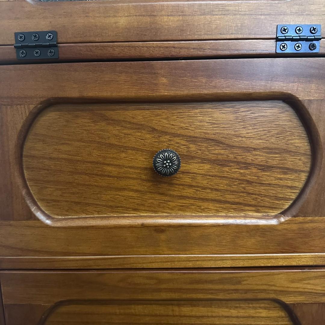 はな　訳あり　アンティーク調　擦りガラス　チェスト　 キャビネット