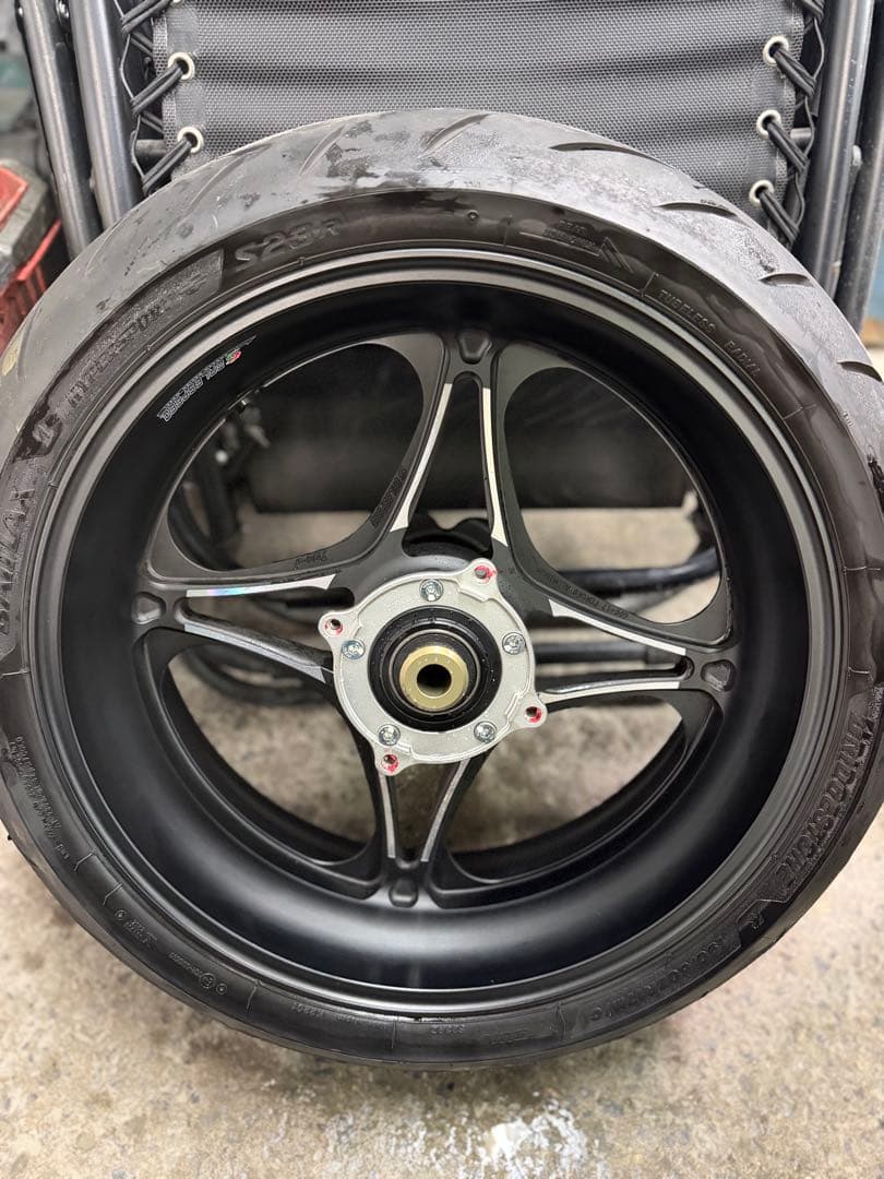 z900RSホイール　川　1梱包