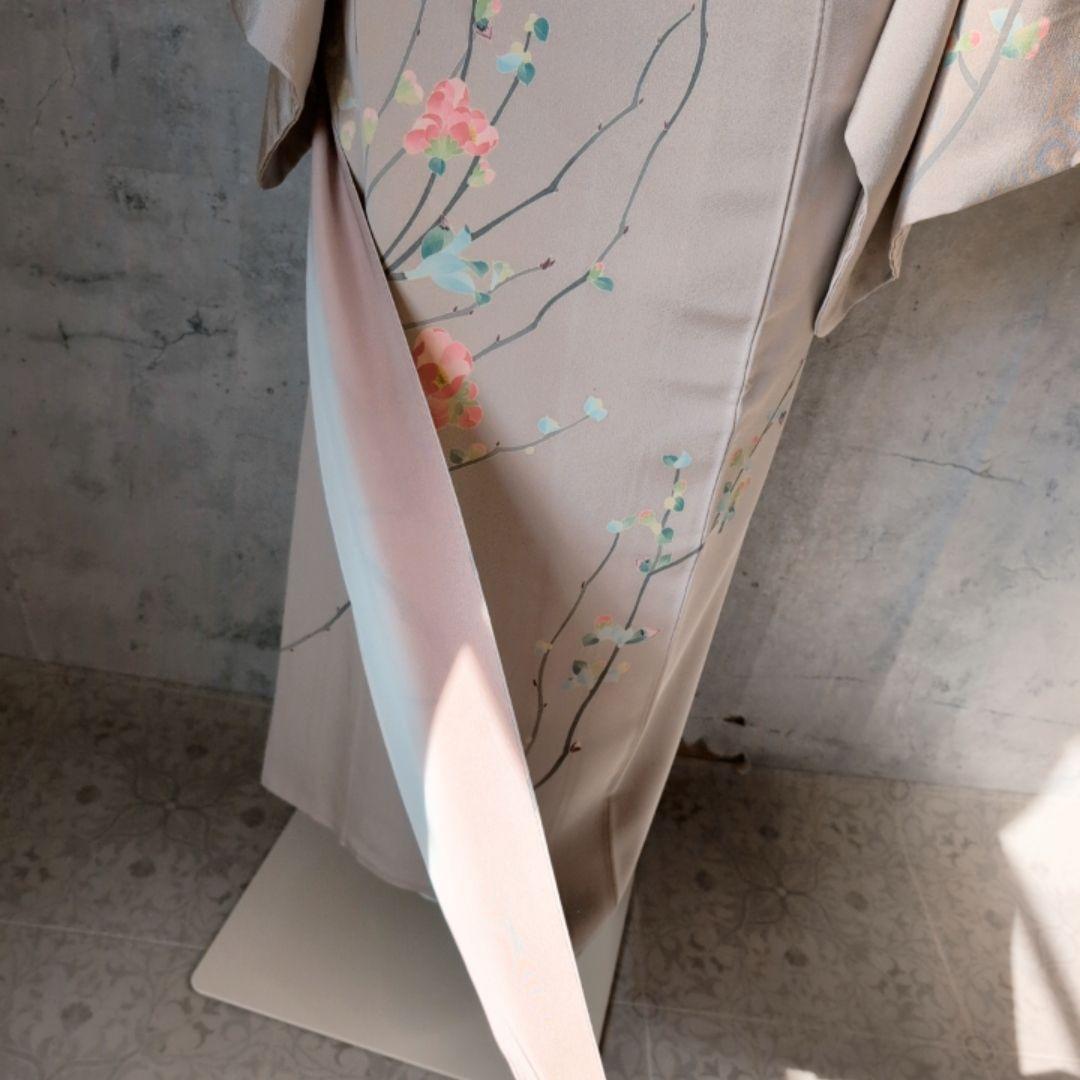 訪問着　フルセット　着物　正絹　加賀友禅　虫食い　淡いベージュ　枝葉　落款O2