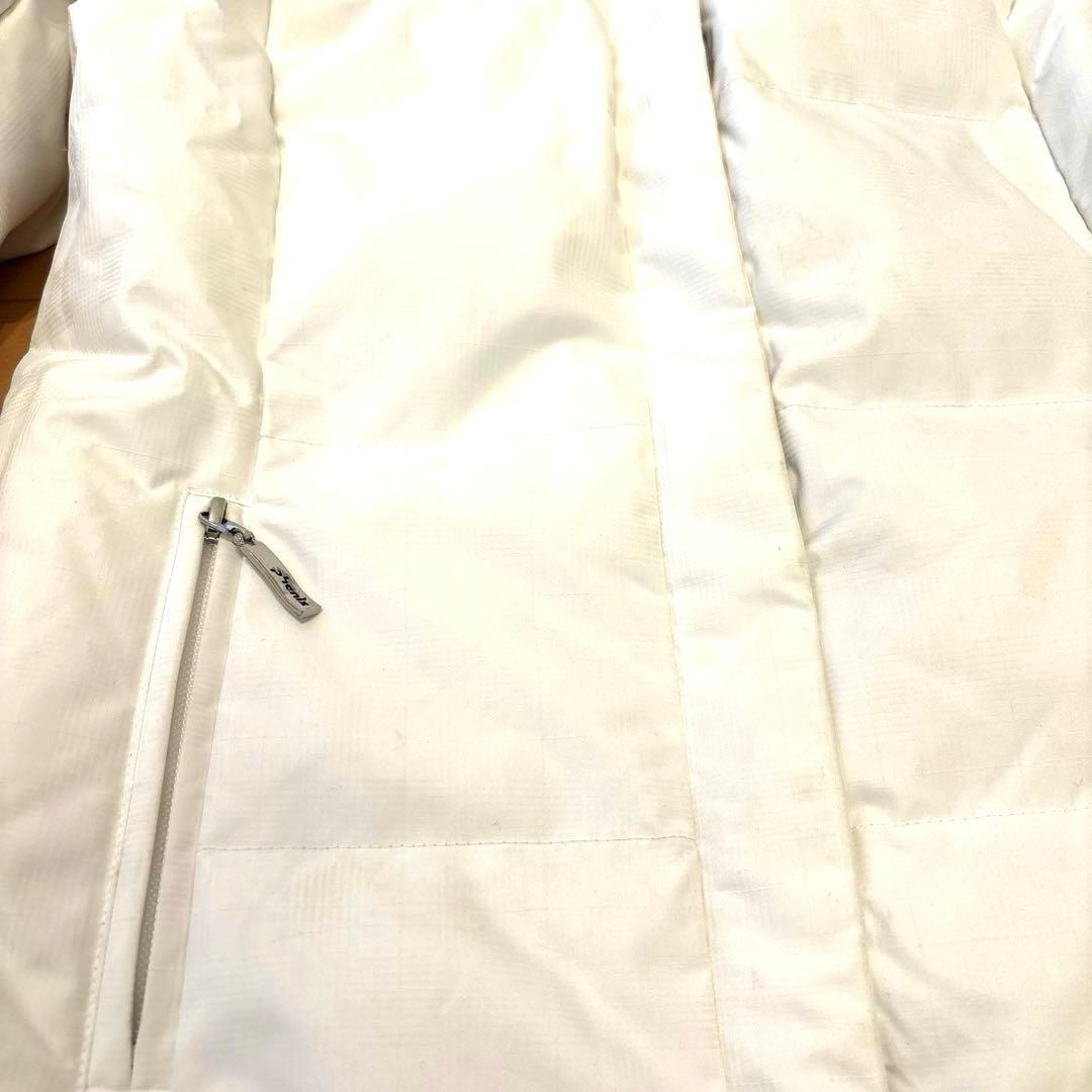 スキーウェアセット　ベージュファー付きホワイトジャケットとブラウンパンツ