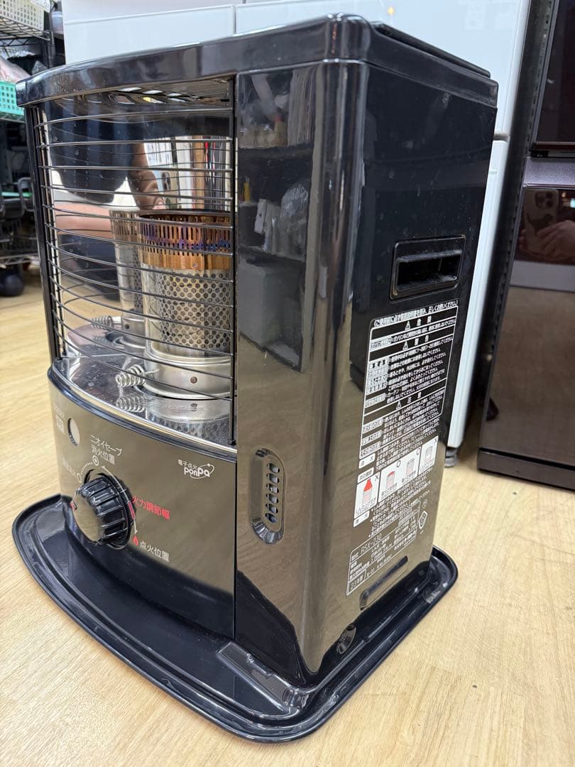 美品 2023年製トヨトミ 反射型ストーブ 日本製 ブラック RSX-230