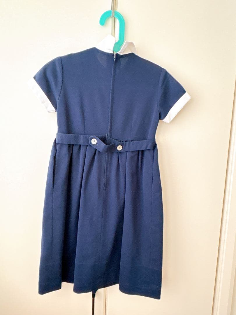白金 よつば　ネイビー 半袖ワンピース 襟付き
