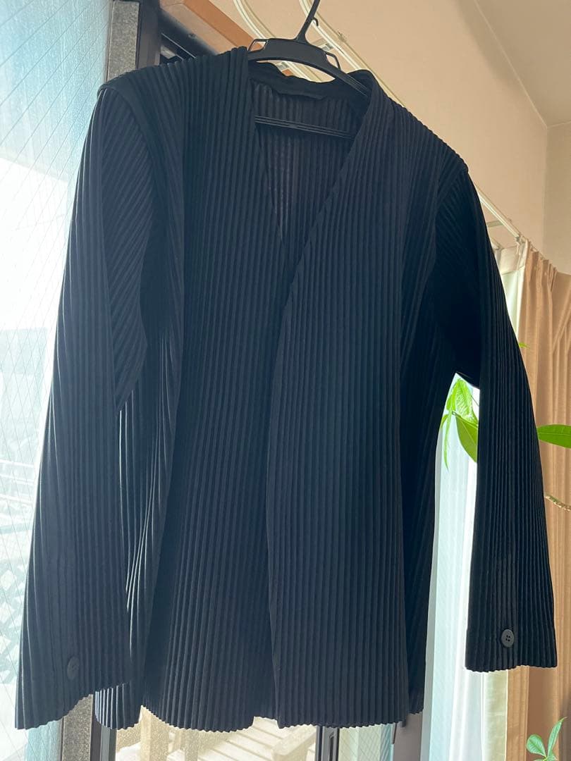 HOMME PLISSÉ ISSEY MIYAKEノーカラージャケット 黒