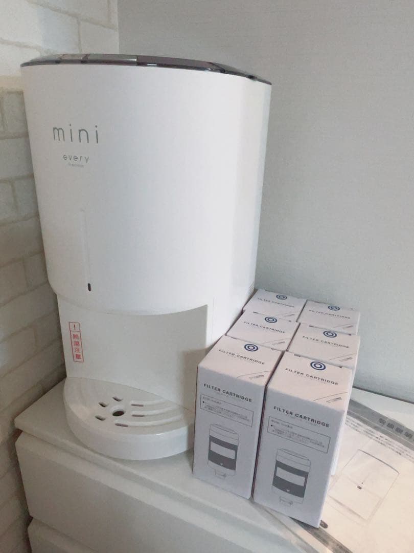 every frecious mini卓上ウォーターサーバー