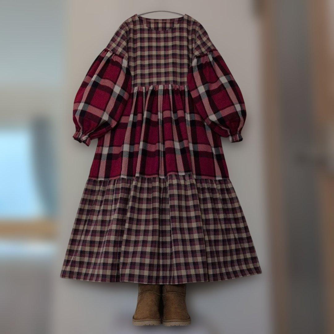 ハンドメイド　裏起毛の暖かロングワンピース＆フード付マフラー