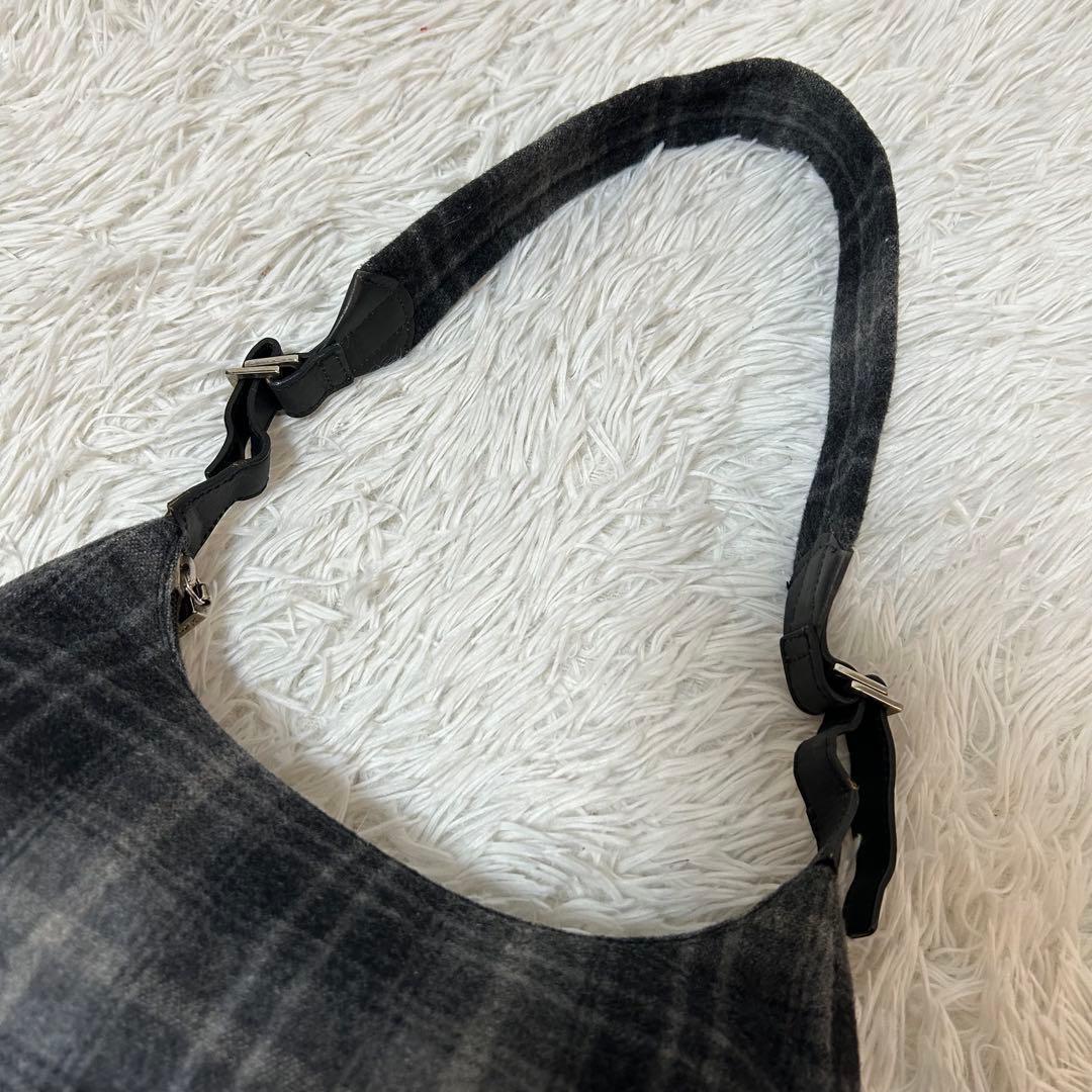【希少✨ウール/チェック】フェラガモ　ワンショルダーバッグ　グレー　Y2K 美品