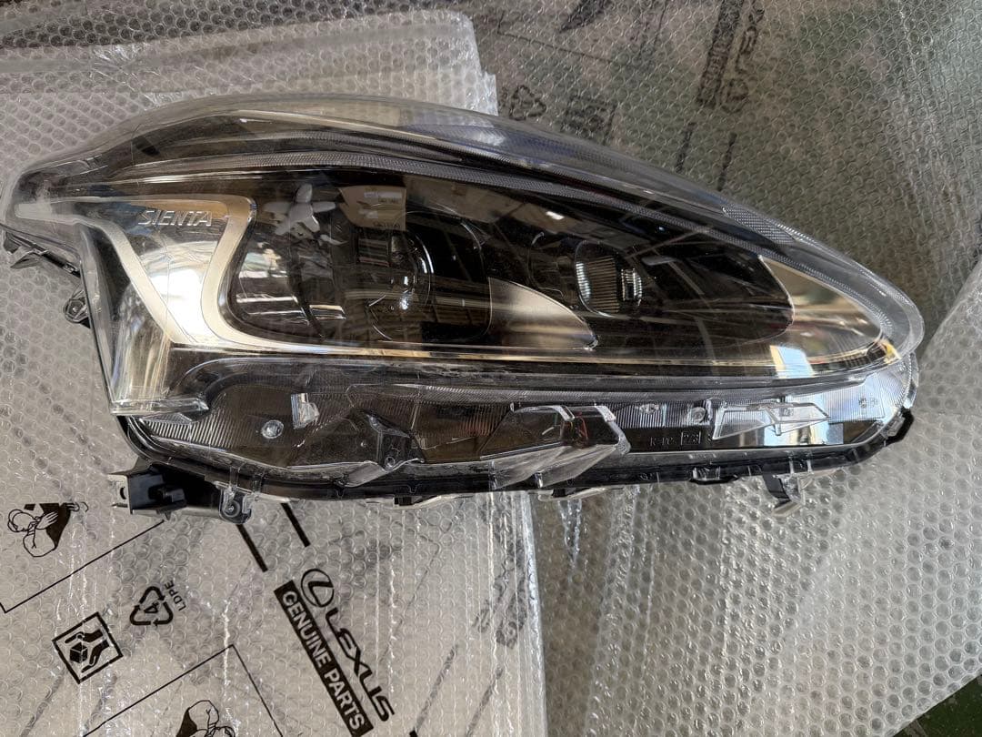 トヨタシェンタ170右ヘッドライト