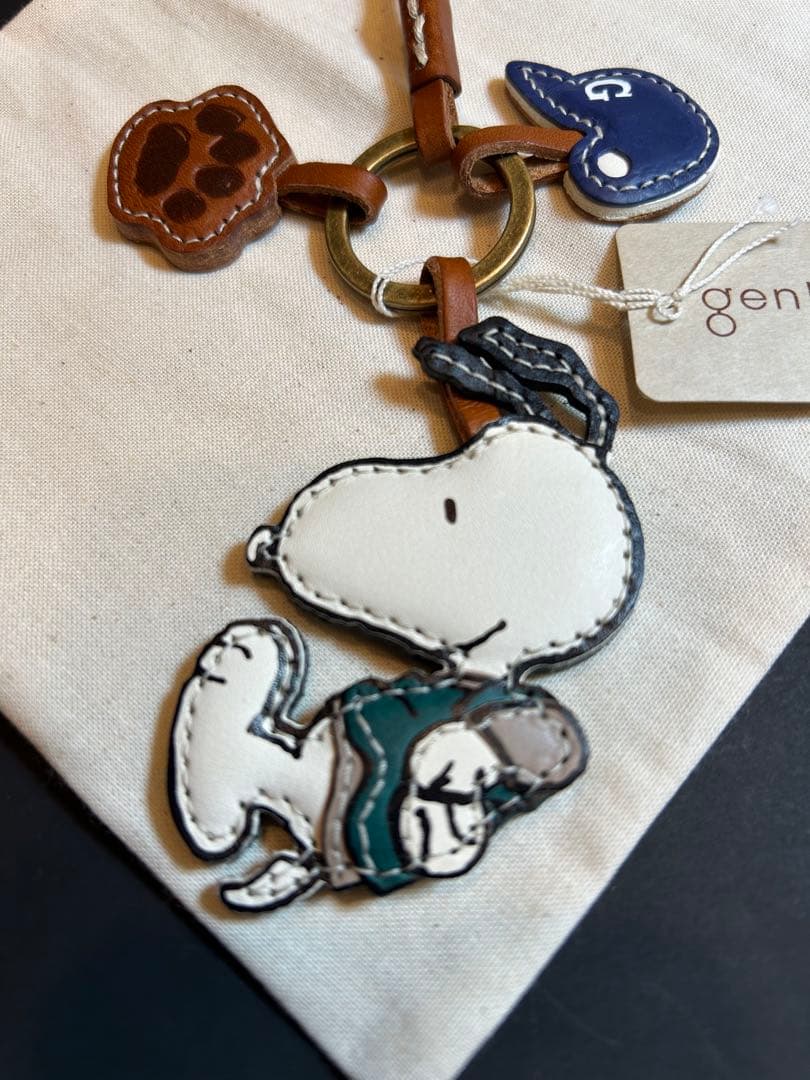 genten ゲンテン レザーチャーム 野球　　Snoopy スヌーピー 新品
