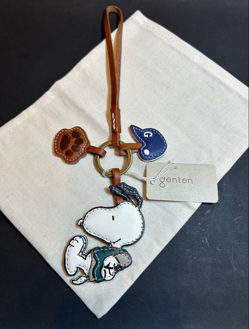genten ゲンテン レザーチャーム 野球　　Snoopy スヌーピー 新品