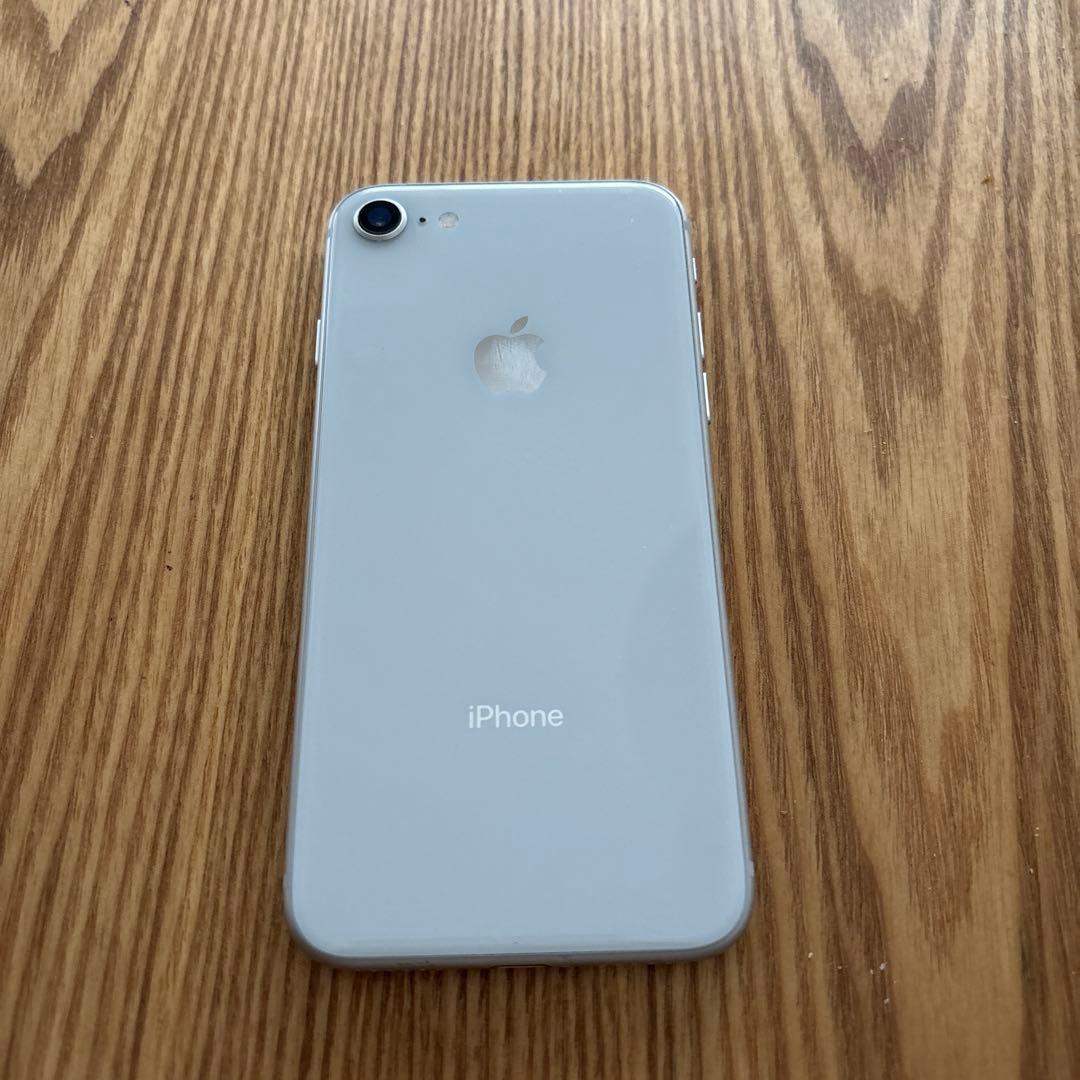 Apple スマートフォン iPhone 8 シルバー 本体