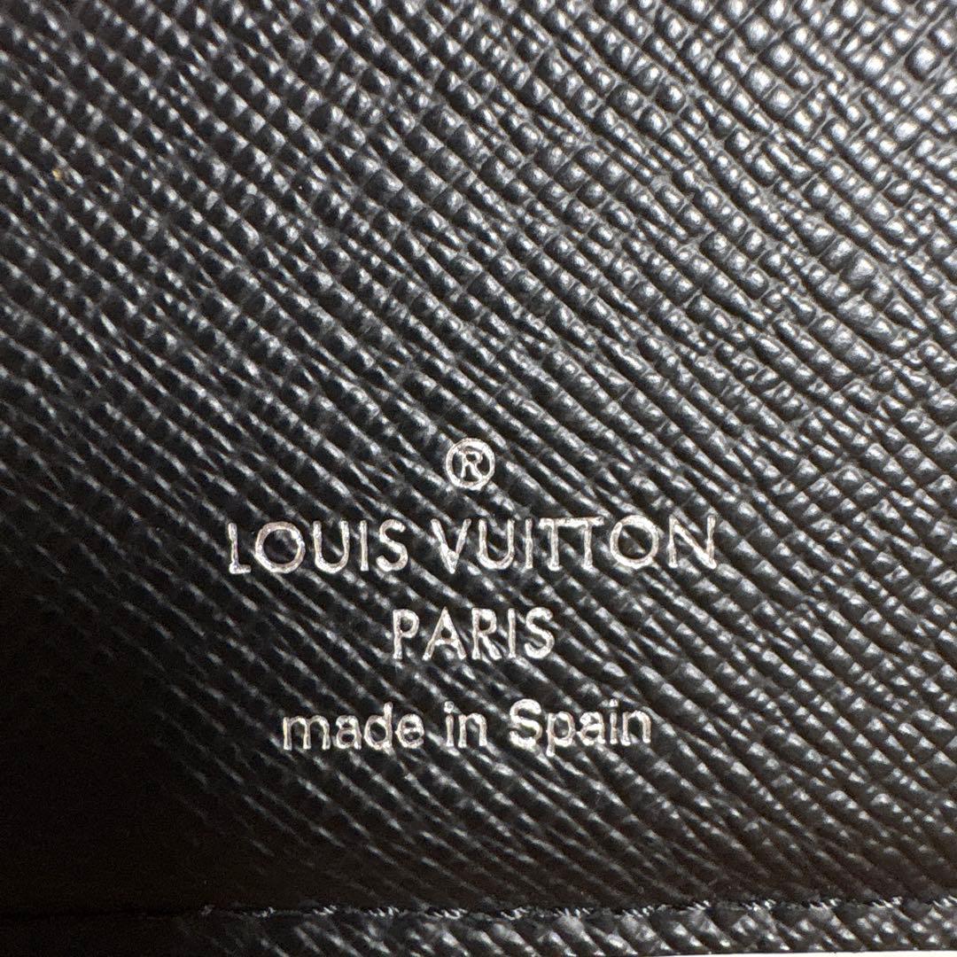 Louis Vuitton 黒 二つ折り財布