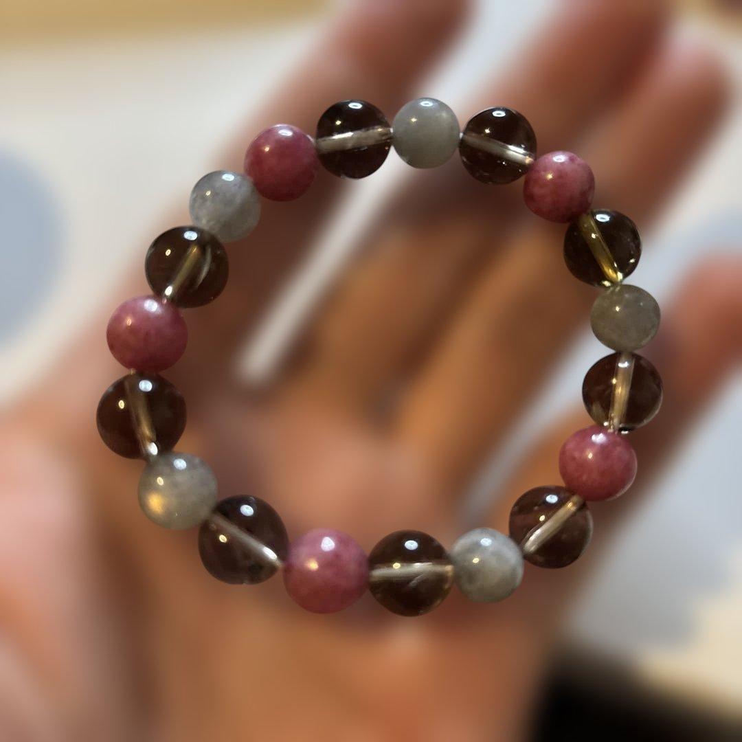 ロードナイトとスモーキークオーツ、ラブラドライト！ズーンとくる！綺麗！