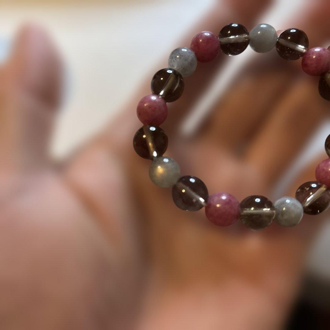 ロードナイトとスモーキークオーツ、ラブラドライト！ズーンとくる！綺麗！