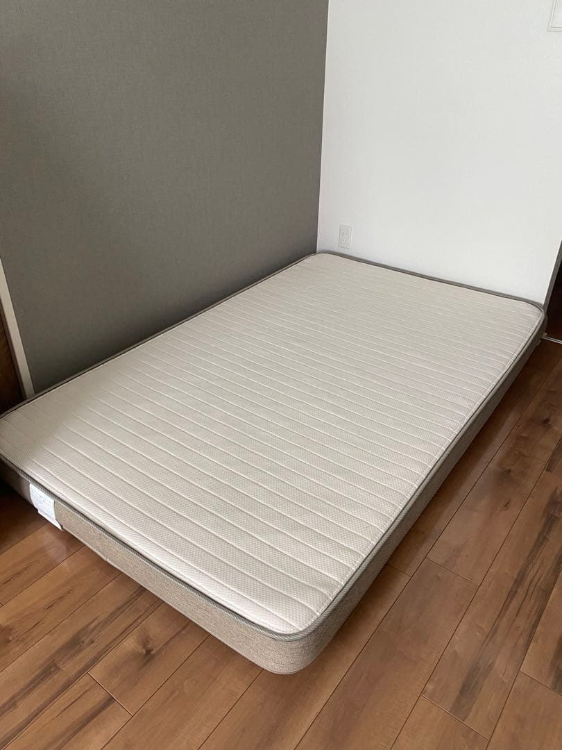 【即決可】ニトリ　セミダブルマットレス　(Nスリープ　プレミアム