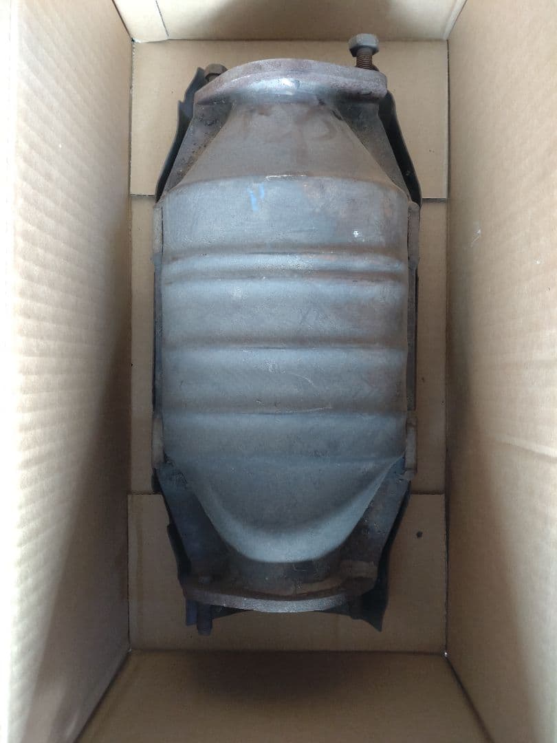 ニッサン　触媒