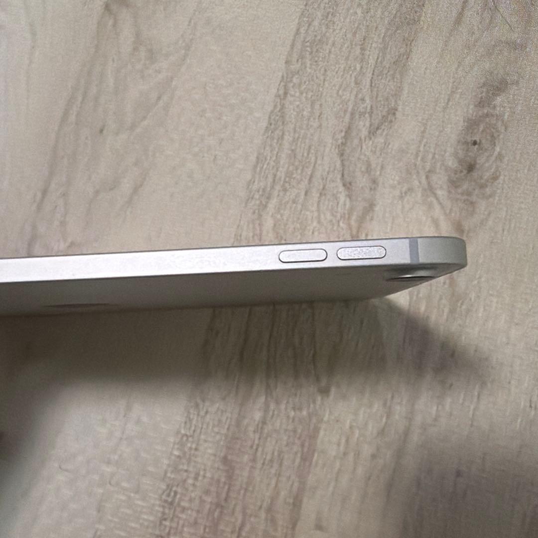 iPad Pro11インチ シルバー256GB、Wi-Fi + Cellular