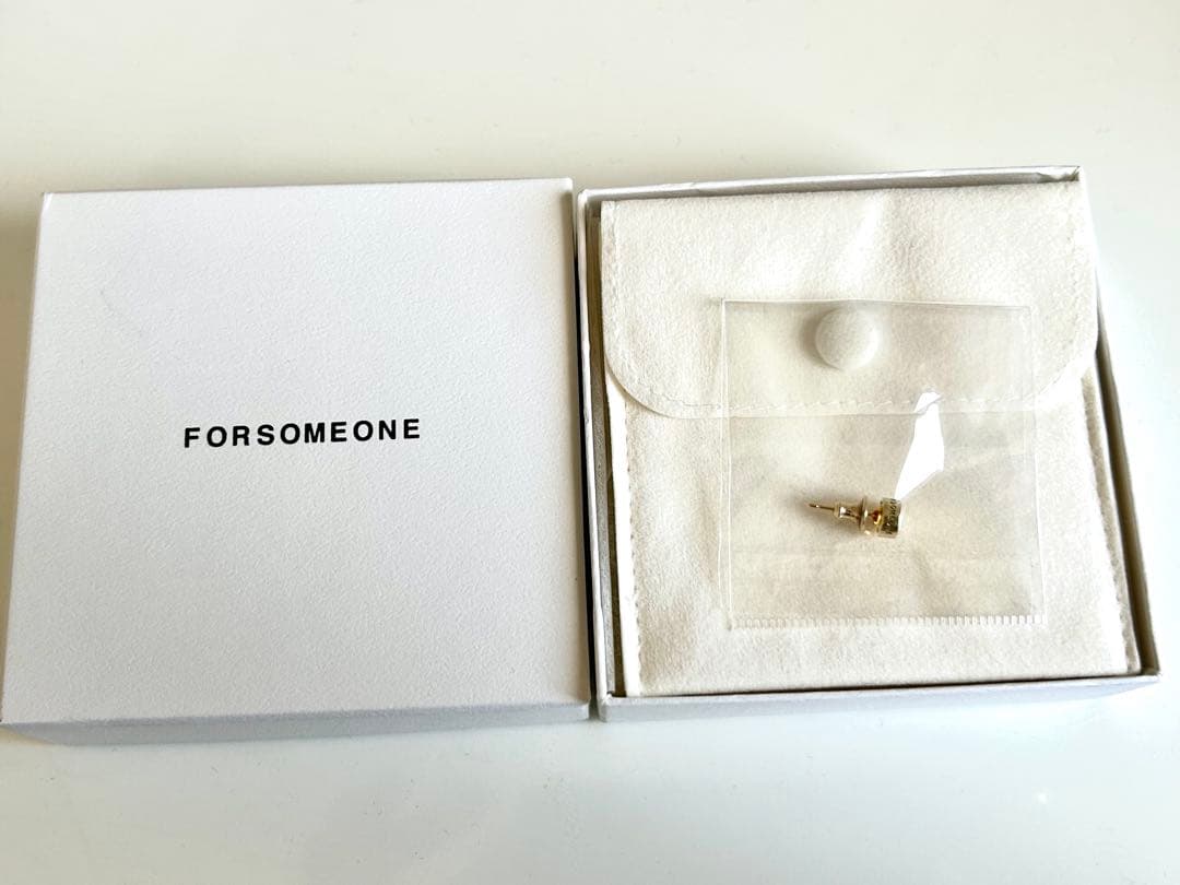 FOR SOMEONE ピースマークシンボル ピアス(片耳用)