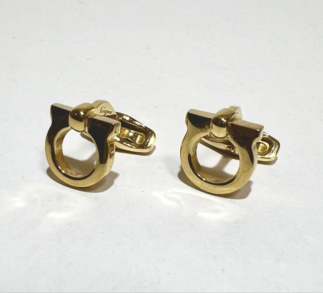 サルヴァトーレフェラガモ カフリンクス ゴールド