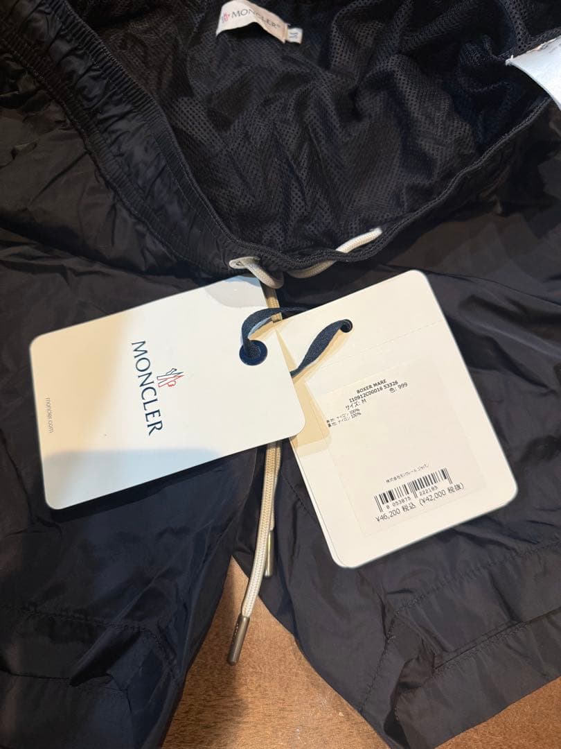 MONCLER 黒 ショートパンツ Mサイズ 新品タグ付き