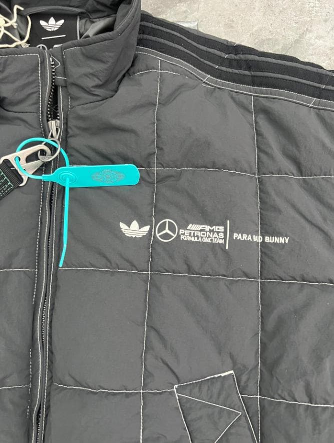 adidas × Bad Bunny × Mercedes FW25 ジャケット