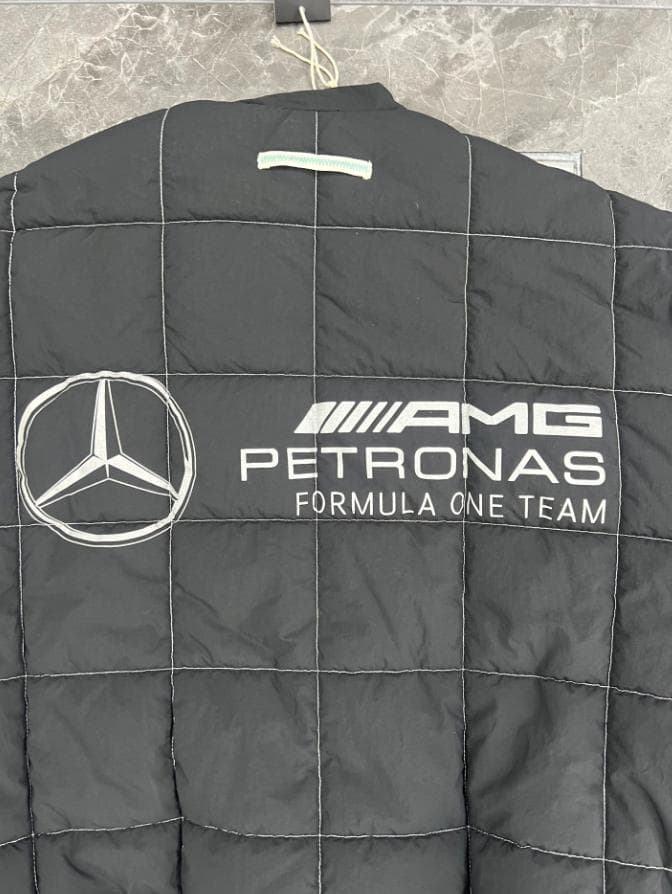 adidas × Bad Bunny × Mercedes FW25 ジャケット