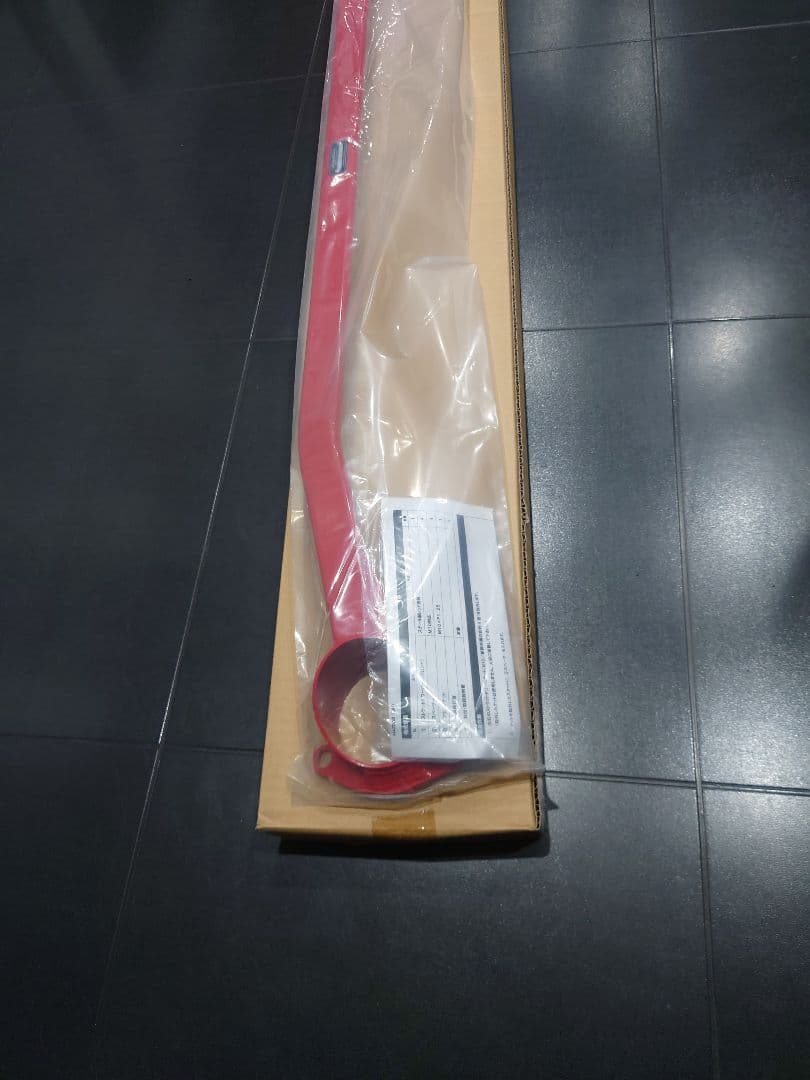 MAZDA3 (BP系) ストラットタワーバー 赤　オートエグゼ　新品です。