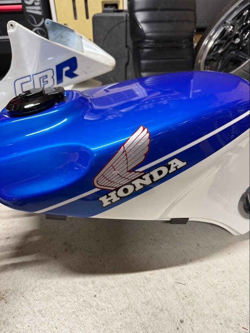 cbr400f外装セット 2型純正カラー