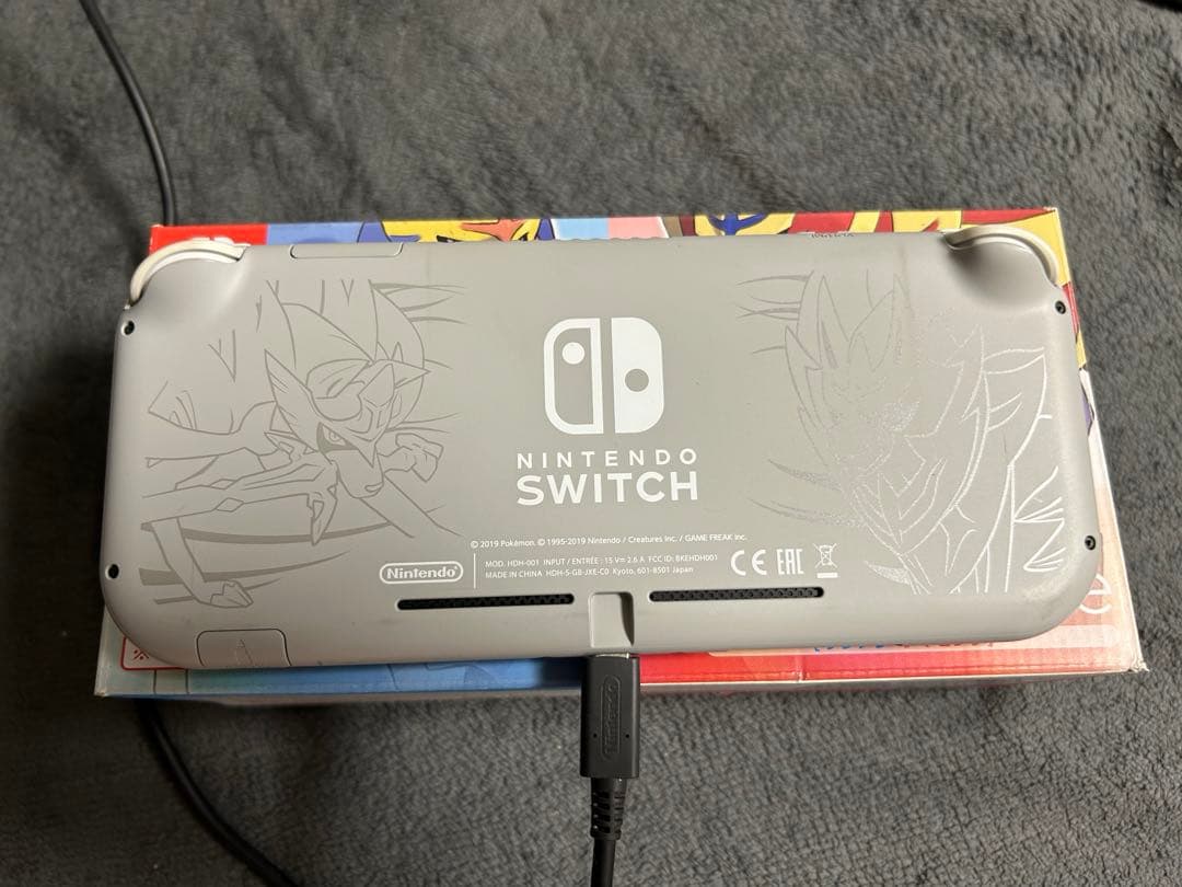 【ソフトなし】Nintendo Switch Lite [ザシアン・ザマゼンタ]