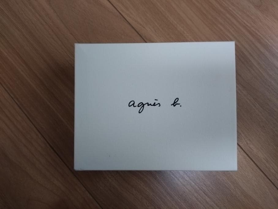 アニエスベー　agnès b. ブラック二つ折り財布